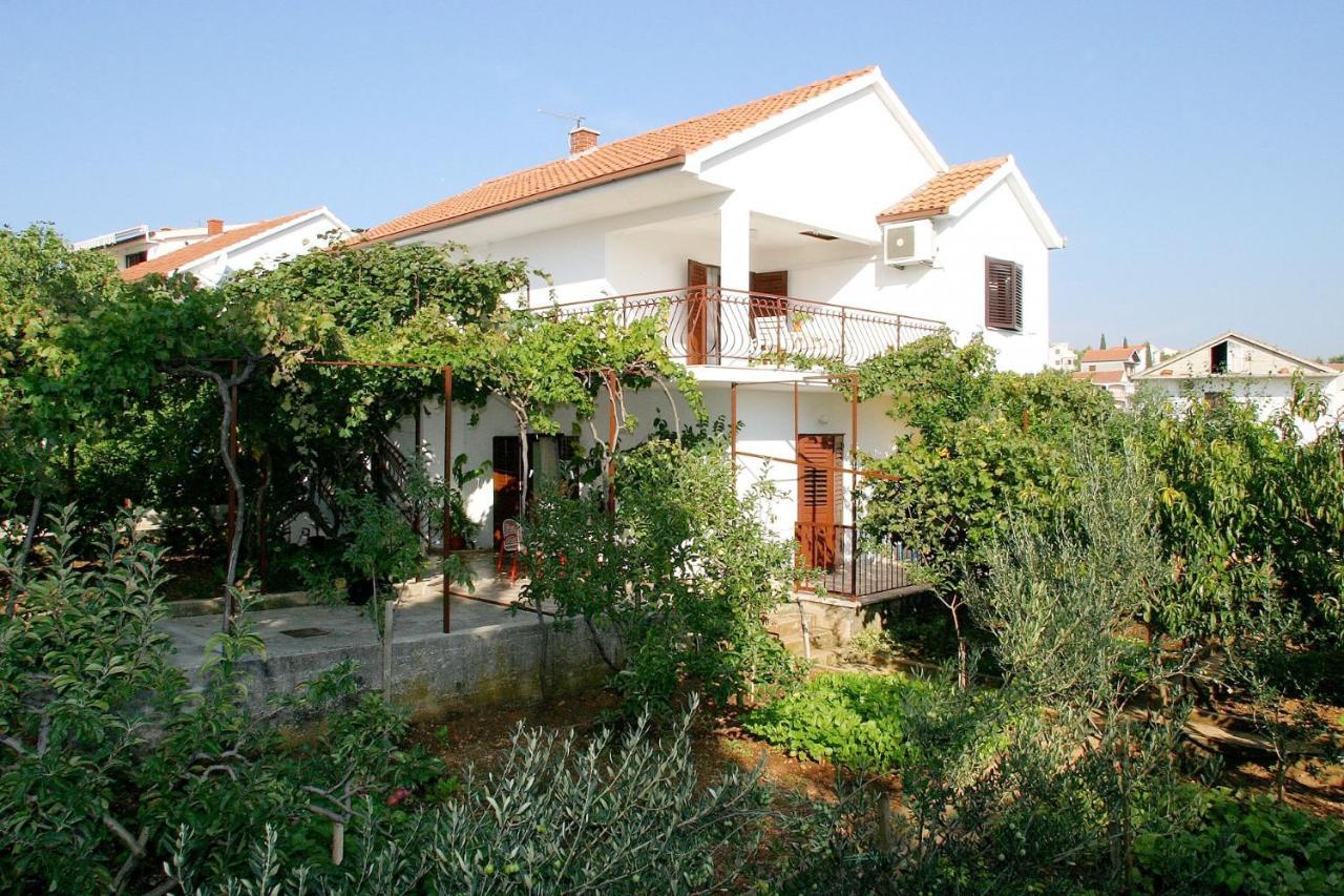 Apartments Mirja - 100M From The Beach & Parking Trogir Exterior foto