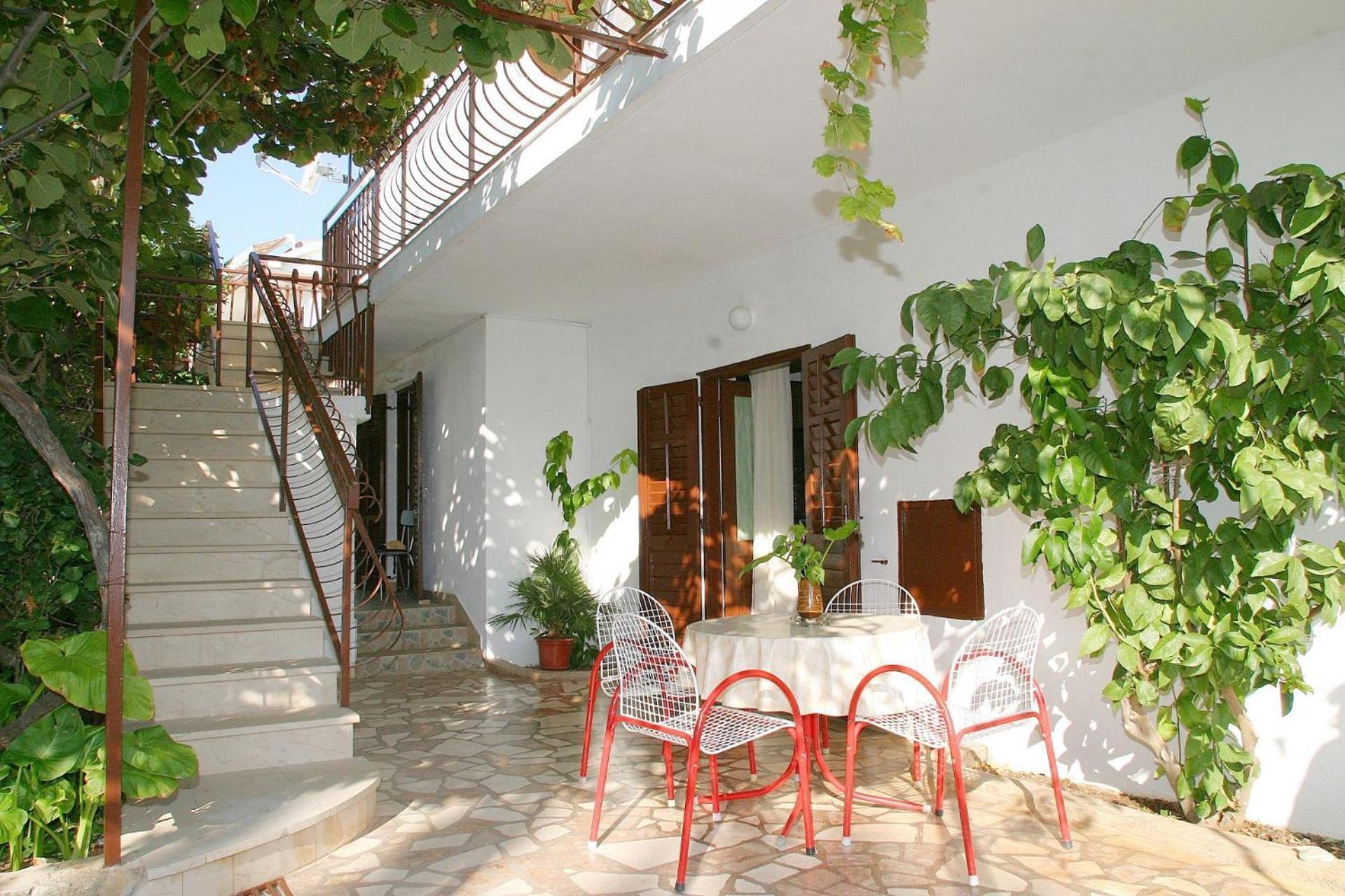 Apartments Mirja - 100M From The Beach & Parking Trogir Exterior foto