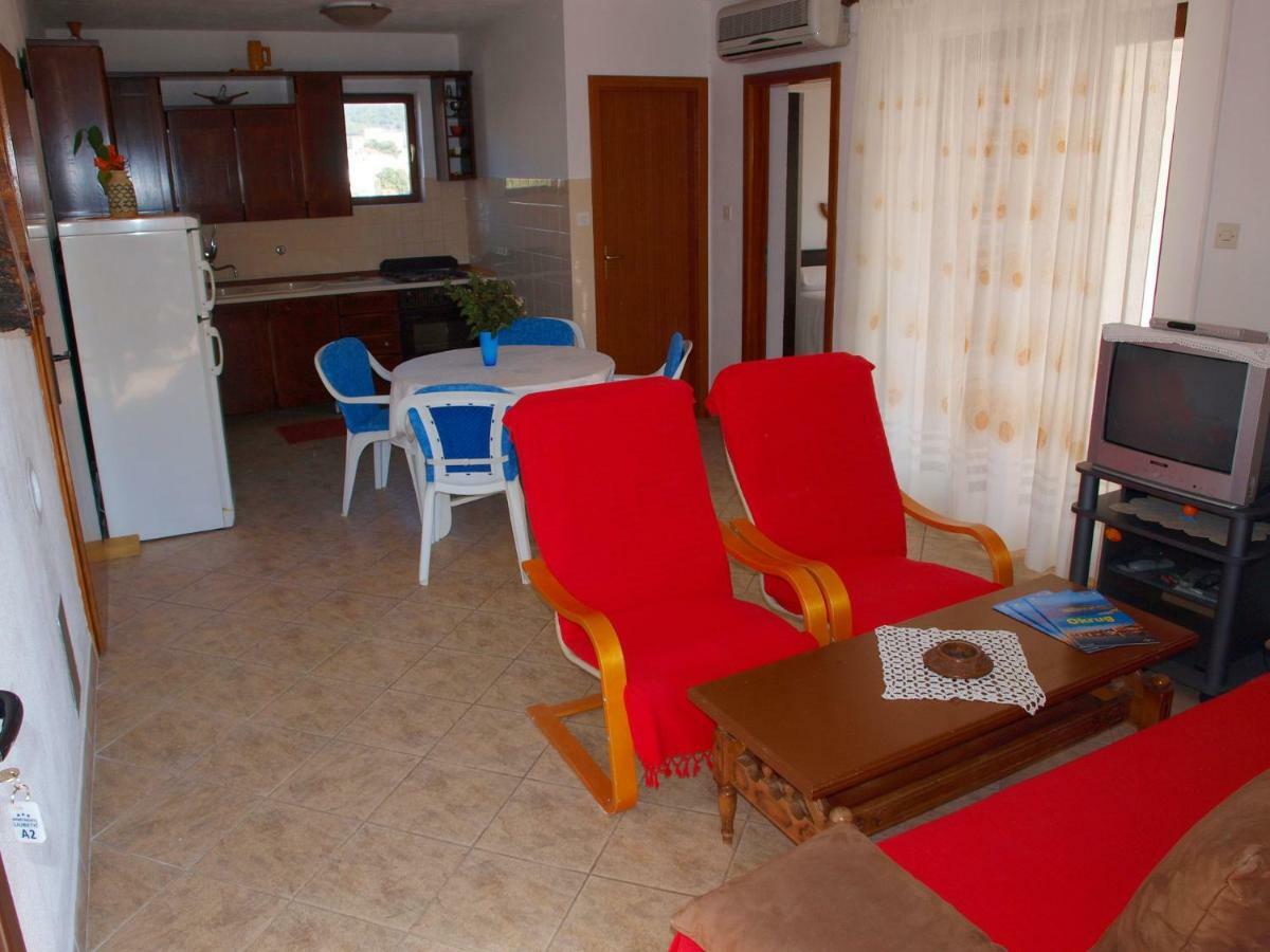 Apartments Mirja - 100M From The Beach & Parking Trogir Exterior foto