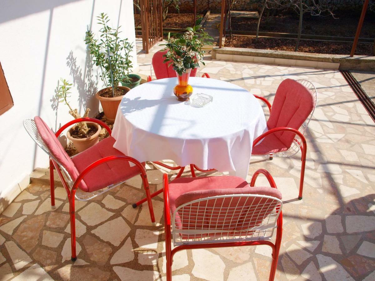 Apartments Mirja - 100M From The Beach & Parking Trogir Exterior foto